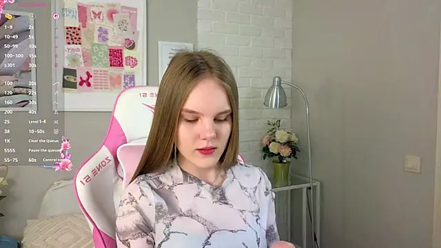 Lili Lohan online show from 04/03/26, 05:03