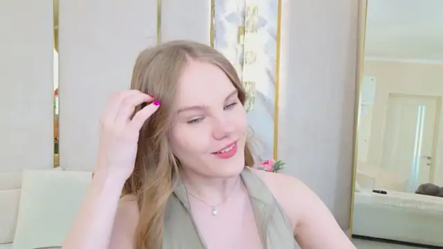 Lili Lohan online show from 05/31/26, 05:02