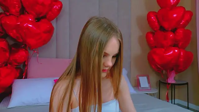 Lili Lohan online show from 02/10/26, 05:12