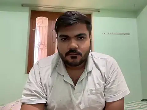 Romeo Sam2 online show from 10/31/25, 09:28