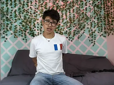 Snapshot of nexusboyhot chatting on 10/11/25, 08:54 nexusboyhot online show from 10/11/25, 08:54