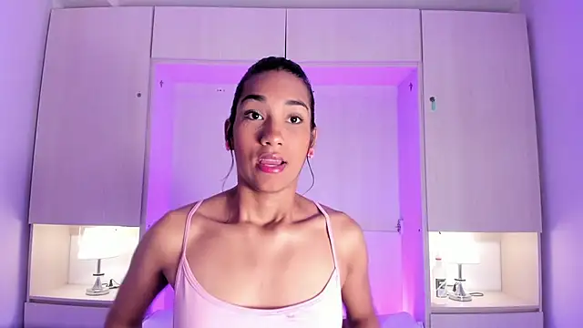 AnahiCollins online show from 04/29/26, 11:36