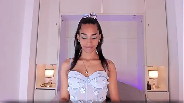 AnahiCollins online show from 10/14/25, 12:06