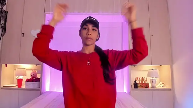 AnahiCollins online show from 10/17/25, 11:56