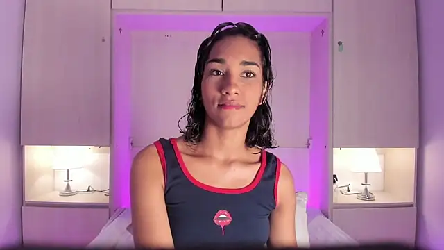 AnahiCollins online show from 04/22/26, 11:39