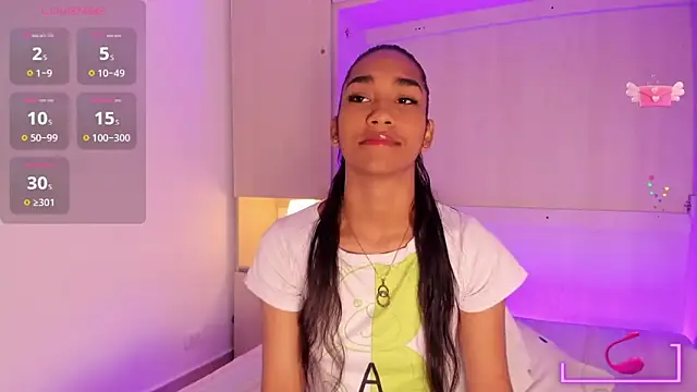 AnahiCollins online show from 11/04/25, 11:36