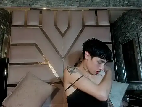 Mila Leon online show from 10/06/25, 04:13