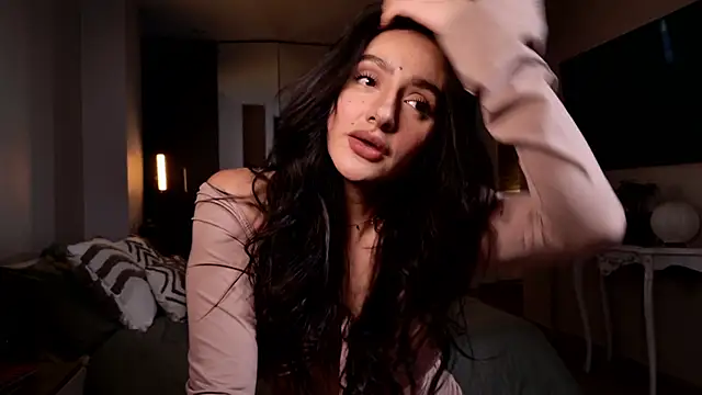 Milana De online show from 12/17/25, 10:59