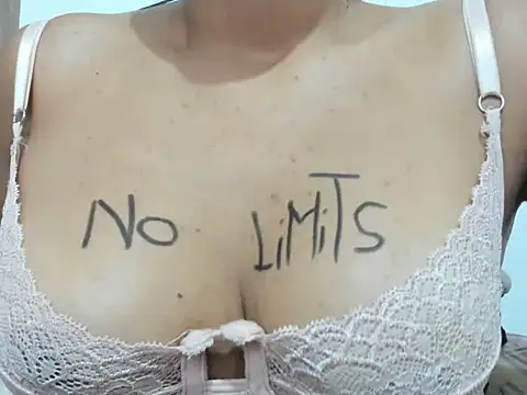 Valentinahot7 online show from 10/15/25, 03:20