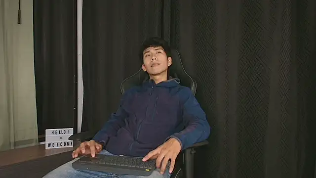 Mike Duff online show from 11/09/25, 03:43