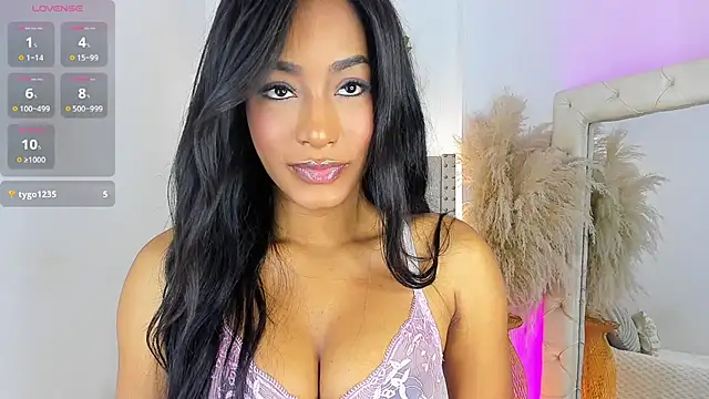 Snapshot of mia_juicy_ chatting on 09/30/25, 09:21 mia juicy online show from 09/30/25, 09:21