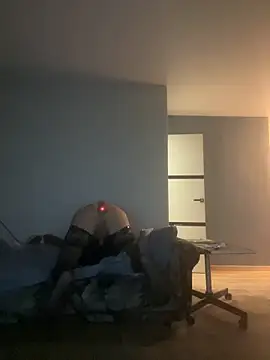 Snapshot of JoniGiuliani chatting on 11/01/25, 10:03 JoniGiuliani online show from 11/01/25, 10:03