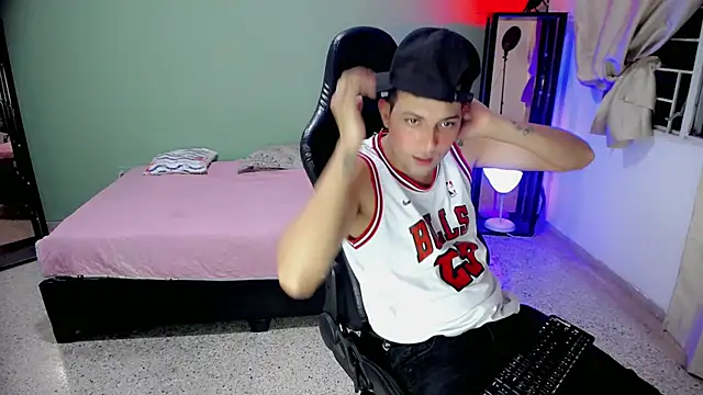 Bulls 23  online show from 10/19/25, 04:04