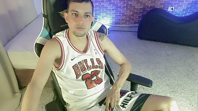 Bulls 23  online show from 10/02/25, 01:58