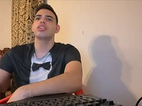  Djonson  online show from 10/05/25, 07:48