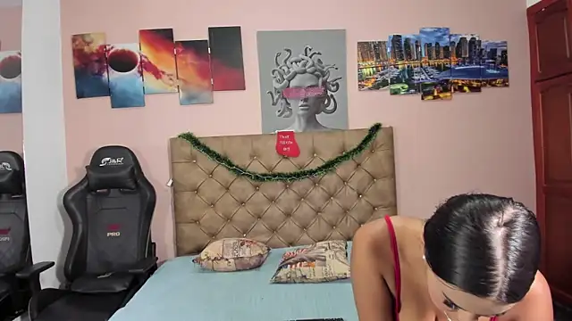 Snapshot of scarlett_vex chatting on 11/26/25, 01:27 scarlett vex online show from 11/26/25, 01:27