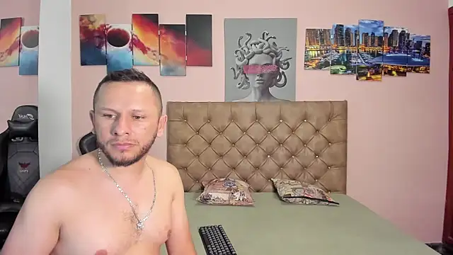 Snapshot of scarlett_vex chatting on 10/30/25, 12:42 scarlett vex online show from 10/30/25, 12:42