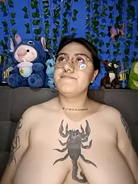 Snapshot of Maily_Gabby chatting on 09/28/25, 08:27 Maily Gabby online show from 09/28/25, 08:27