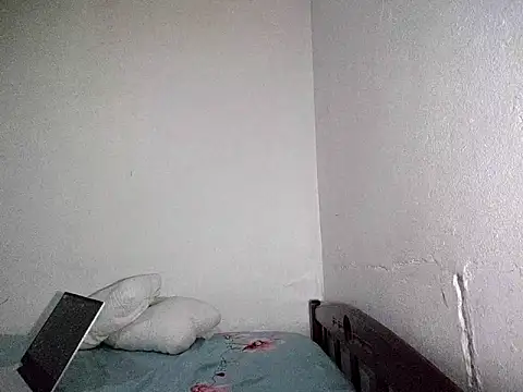 Snapshot of 20terren_ chatting on 10/17/25, 12:36 20terren online show from 10/17/25, 12:36