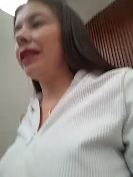 EmmaValencia  online show from 05/29/26, 04:24