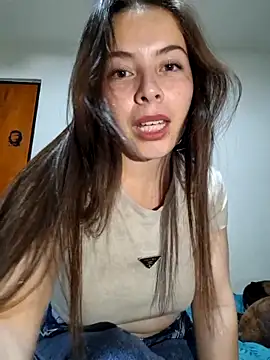 EmmaValencia  online show from 10/28/25, 04:46