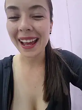 EmmaValencia  online show from 02/04/26, 10:16