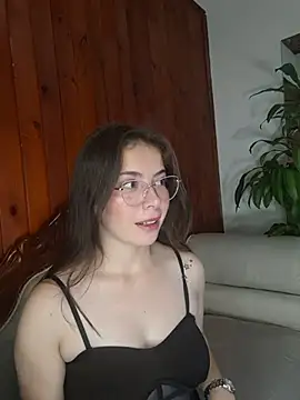 EmmaValencia  online show from 02/02/26, 06:29