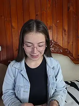 EmmaValencia  online show from 01/12/26, 04:41