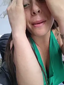 EmmaValencia  online show from 04/07/26, 07:15