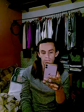 monroedelrey online show from 12/19/25, 02:41