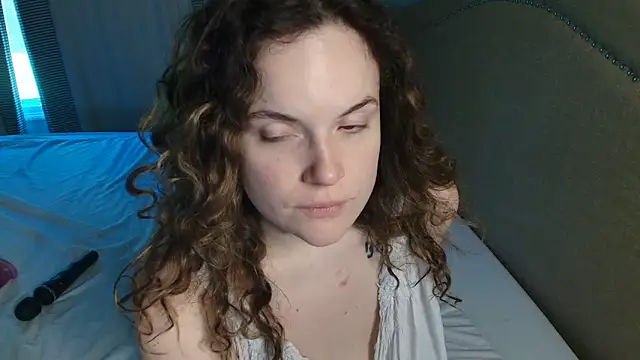 ClaireZX online show from 10/11/25, 03:24