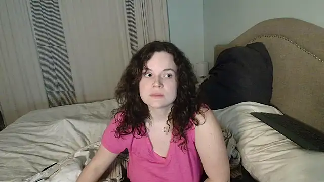 ClaireZX online show from 10/25/25, 04:55