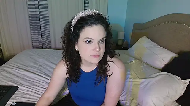 ClaireZX online show from 10/18/25, 05:09