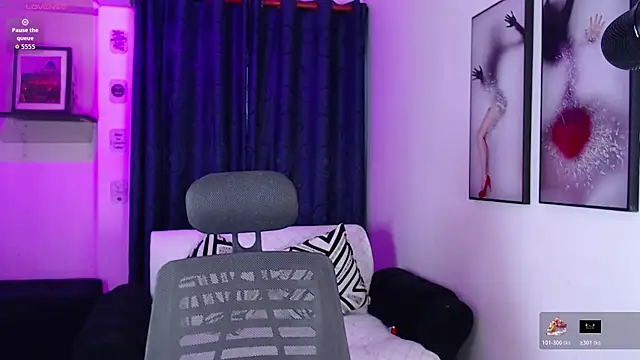  evee  online show from 12/19/25, 10:12