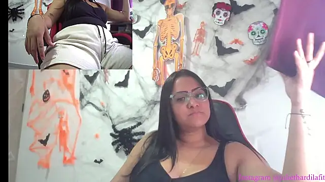 kittybella34 online show from 10/02/25, 05:49