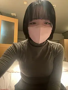 Snapshot of Milk_PotaPota chatting on 10/17/25, 04:49 Milk PotaPota online show from 10/17/25, 04:49