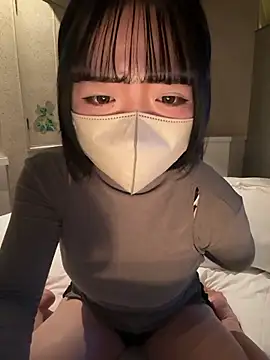 Snapshot of Milk_PotaPota chatting on 11/16/25, 05:12 Milk PotaPota online show from 11/16/25, 05:12