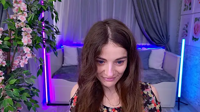 Snapshot of NikkaBush chatting on 10/15/25, 05:28 NikkaBush online show from 10/15/25, 05:28