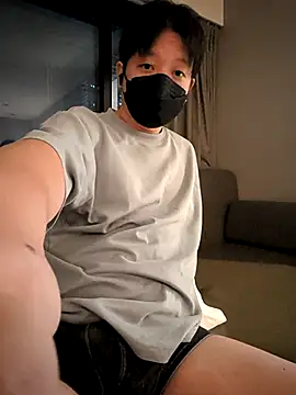 yuuukiiiip online show from 06/04/26, 04:11