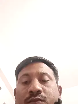 SlipperyRebound0 online show from 11/17/25, 03:16