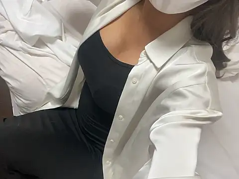 Snapshot of Toriyufu chatting on 02/25/26, 02:23 Toriyufu online show from 02/25/26, 02:23