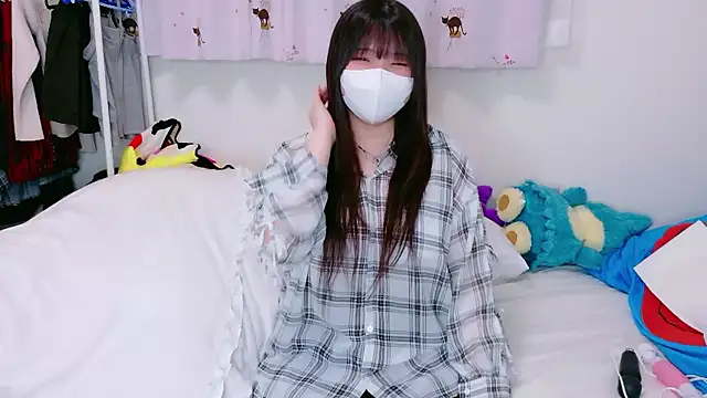 YUKINA 00 online show from 04/05/26, 02:24