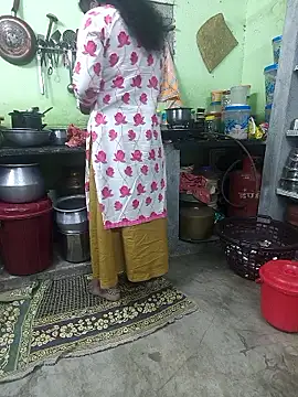 Tamilselviroja- online show from 01/16/26, 04:00