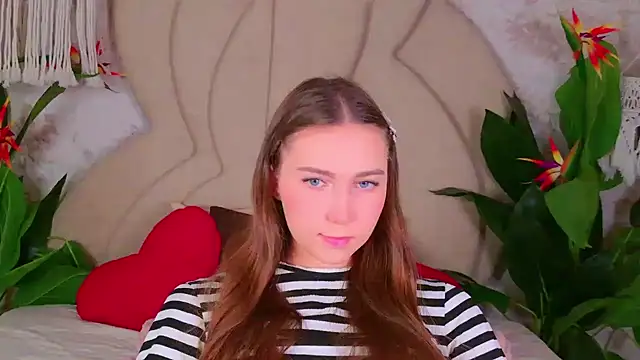 OliviaLay online show from 11/10/25, 11:15