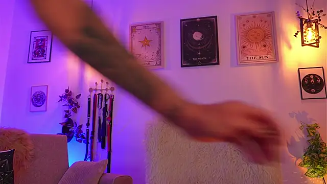 Snapshot of curlynatashaa chatting on 11/27/25, 05:35 curlynatashaa online show from 11/27/25, 05:35