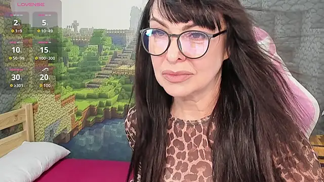 LindaRomero online show from 11/12/25, 10:41