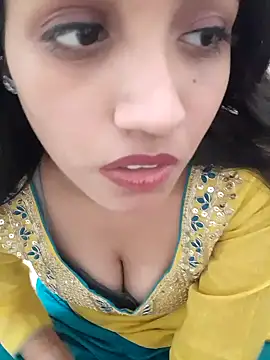 Snapshot of Charu_Crazy chatting on 10/19/25, 10:07 Charu Crazy online show from 10/19/25, 10:07