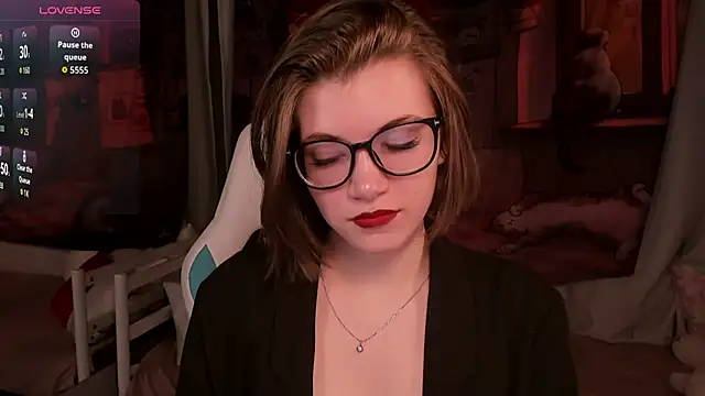 Snapshot of CathyAdams chatting on 05/04/26, 06:49 CathyAdams online show from 05/04/26, 06:49