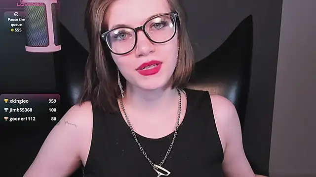 Snapshot of CathyAdams chatting on 06/03/26, 02:33 CathyAdams online show from 06/03/26, 02:33