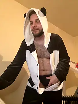 KingAdonisss online show from 10/31/25, 02:02